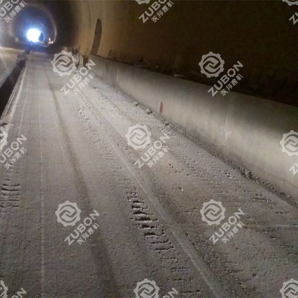 沪昆高铁中铁20局双林隧道--8cmC20混凝土铣刨效果图